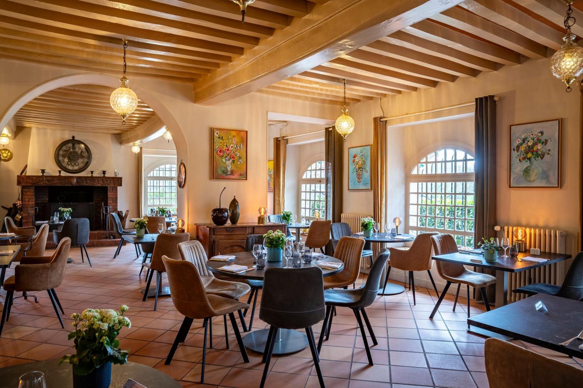 Logis Le Relais Fleuri Hotel Sauvigny-le-Bois Eksteriør billede